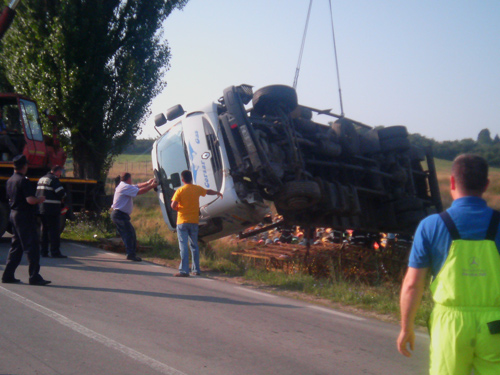 Camion rasturnat (c) eMM.ro